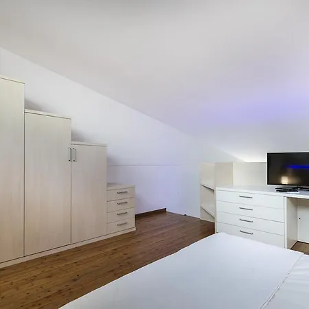 Urban Loft 21 Apartment *